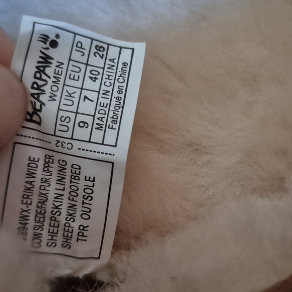 Bearpaw Suede Wide Width Slippers with Pom-Pom Size 9, New With Tags! - Picture 9 of 17